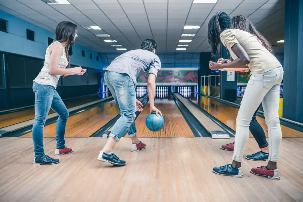 10 Bowling Tips For Beginners Roseland Lanes